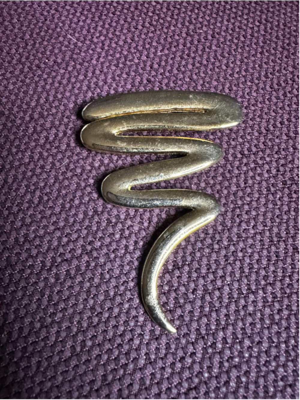 Gold Tone Zigzag Brooch